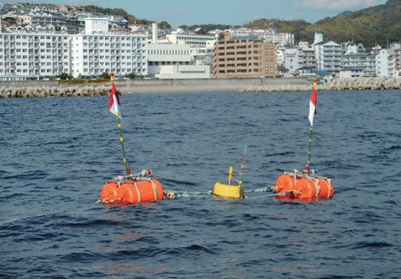 水温塩分測定ブイ設置状況