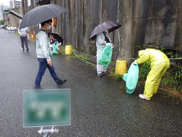 地域清掃活動やゴミ箱の設置